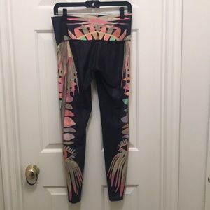 Teeki peacock multicolored size medium leggings